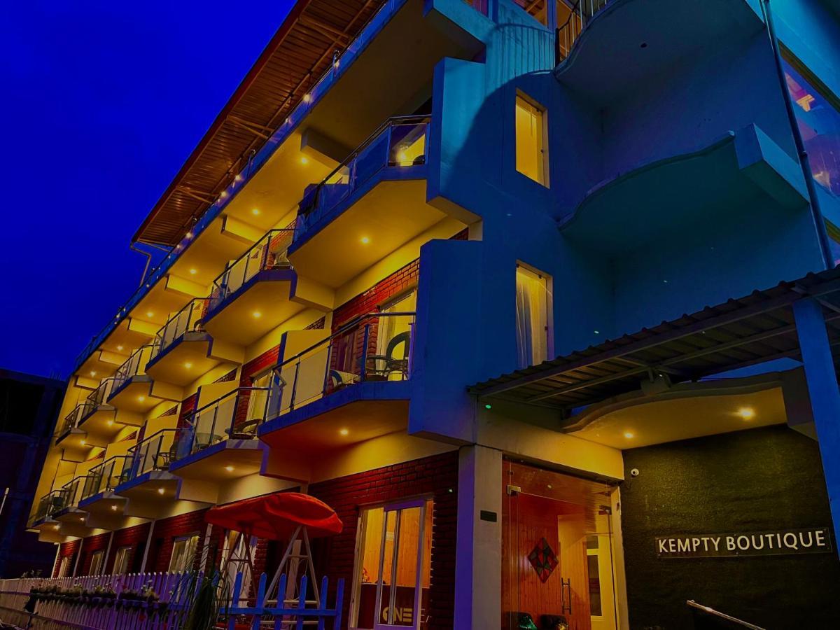 Kempty Myst Resort, Mussoorie - A Comfortable Stay Exterior foto