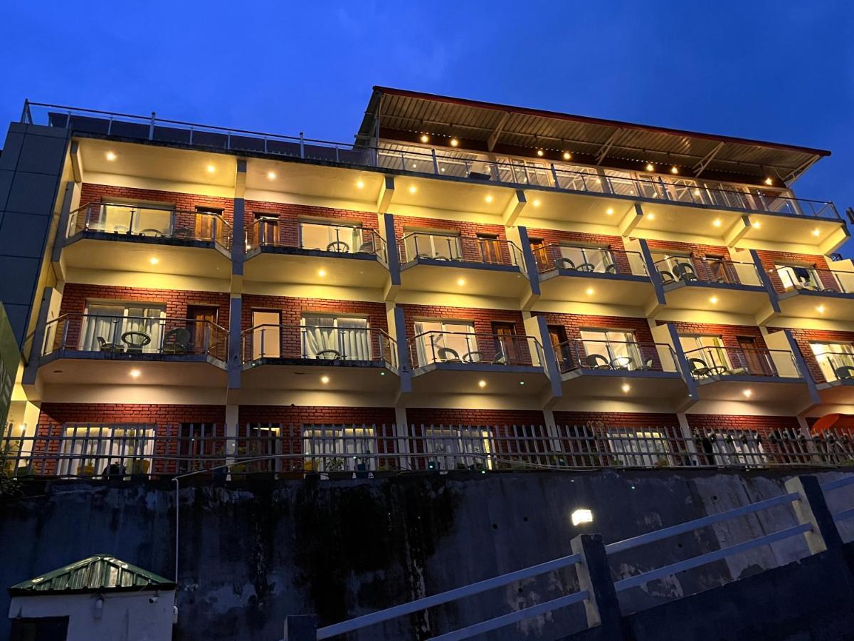 Kempty Myst Resort, Mussoorie - A Comfortable Stay Exterior foto