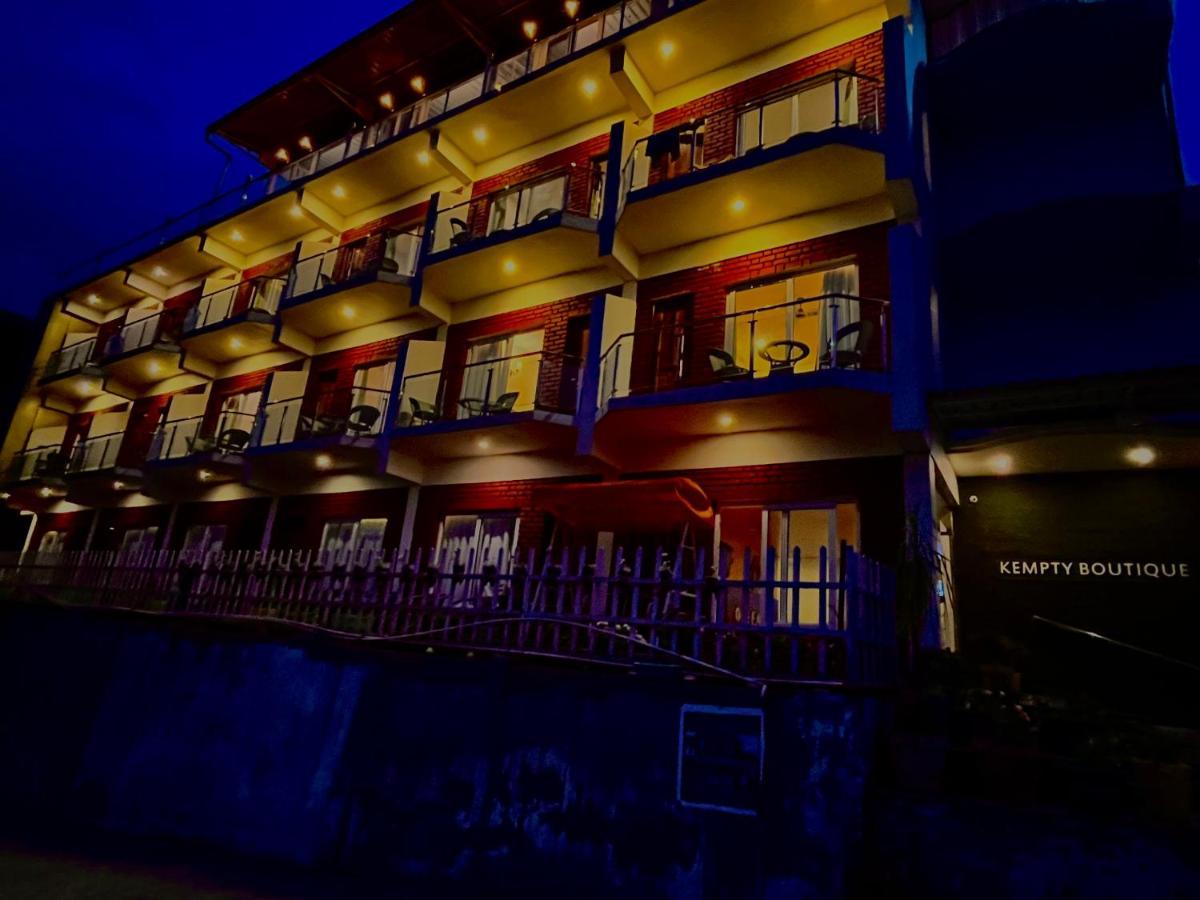 Kempty Myst Resort, Mussoorie - A Comfortable Stay Exterior foto